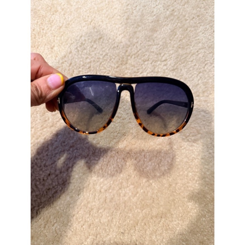 Previously Loved Tortoiseshell w/Blue Lenses Wide Plastic Aviators